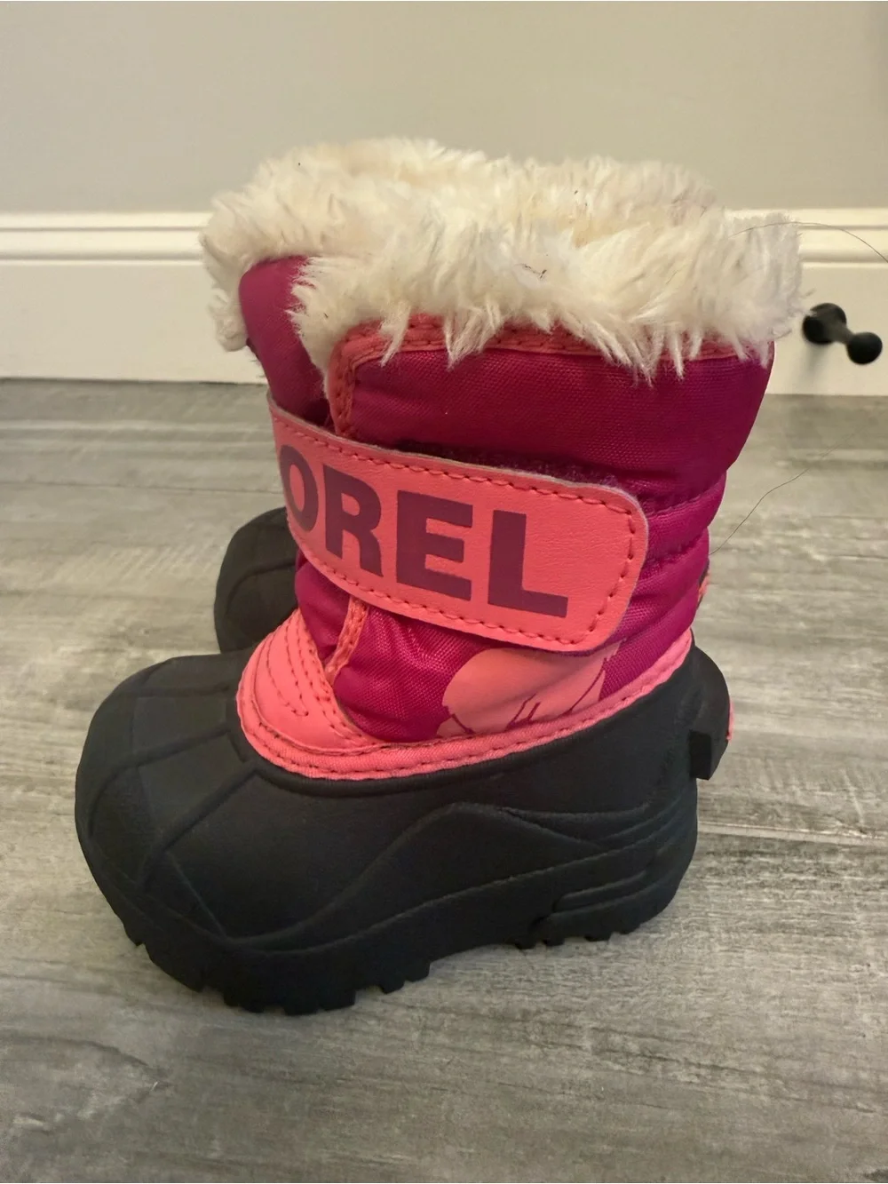 Sorel Kids Pink Magenta Winter Snow Boots with Faux Fur Trim 4 Toddler